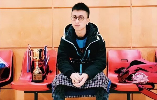 秦奋的身世怎么没人知道