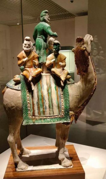 唐三彩是什么技术