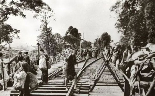 广九铁路广告奇异事件