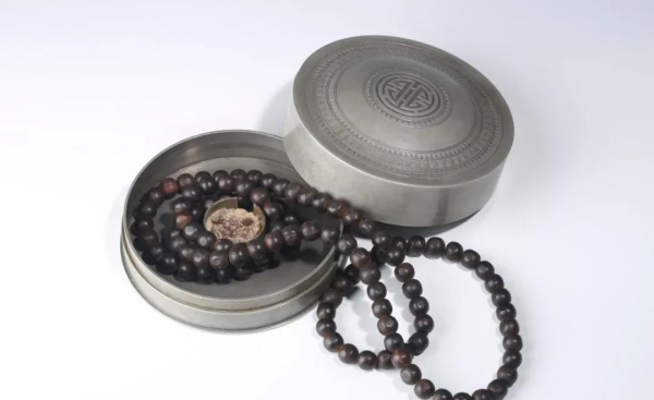 奇楠沉香手串的使用方法