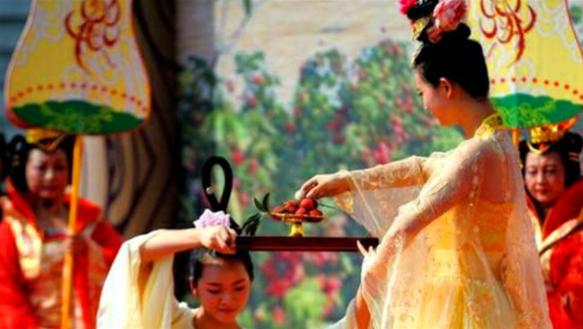 一骑红尘妃子笑的典故由来