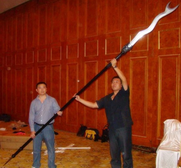 青龙偃月刀是谁的武器