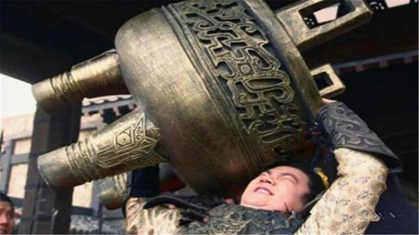 秦武王嬴荡为什么举鼎