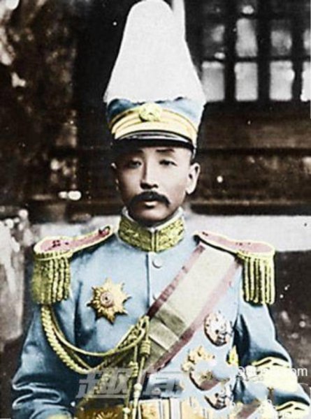 张学良为什么叫小六子