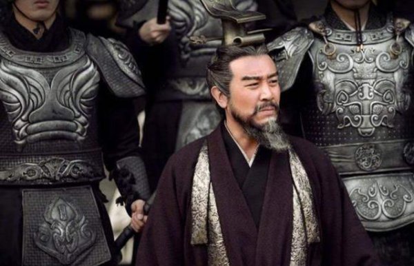如果关羽投靠曹操的地位如何假如倒向曹操在曹营排名第几