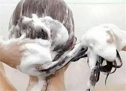 女生应该多久洗一次头发合适