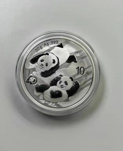 熊猫金币一套回收价目表 熊猫金币好卖吗