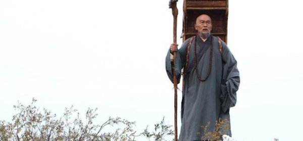 埋骨何须桑梓地人生无处不青山意思