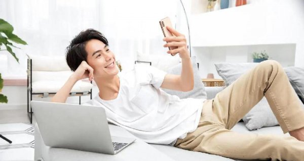 会在你面前紧张的男人