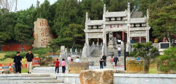 历史人诸葛亮人物评价300字