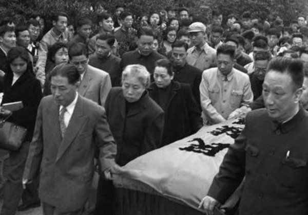 人死了为什么不能看脸