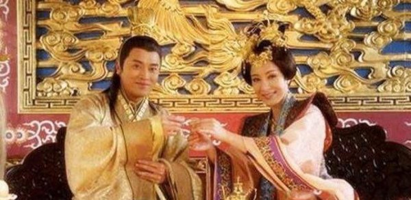 古代皇帝的第一次都是谁教的