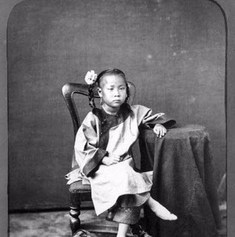 中国古代裹脚是从什么时候开始的