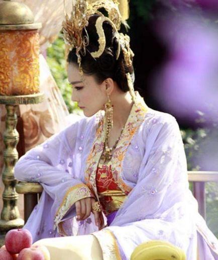 中国古代裹脚是从什么时候开始的