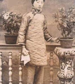 中国古代裹脚是从什么时候开始的