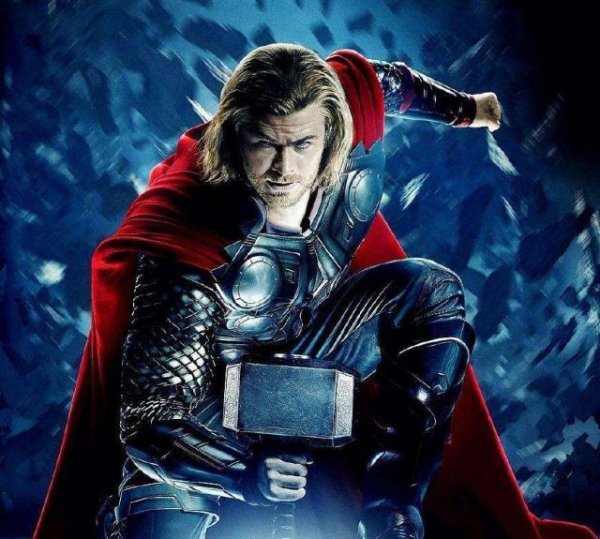 美国队长为什么能拿起雷神的锤子