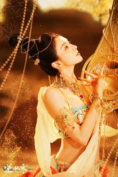 跳古典舞的女人给人的感觉