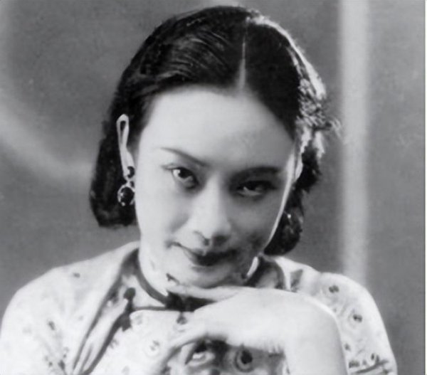 女特工向影心的生平事迹介绍