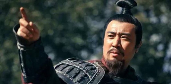 三国演义写的是什么时期之间的故事