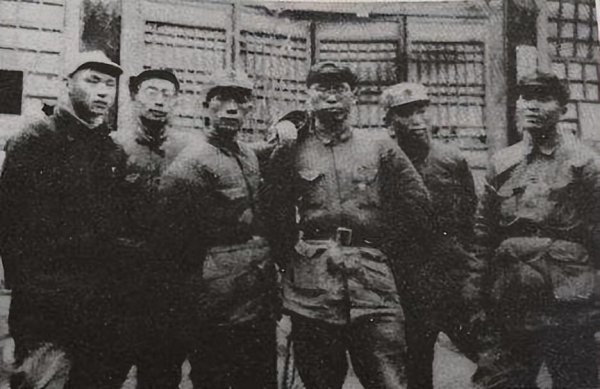 傅钟将军个人资料简介