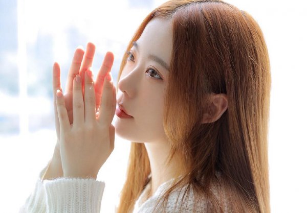 和陌生女生怎么找话题聊天