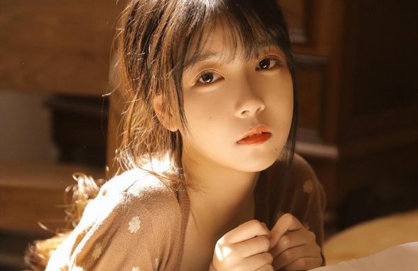 和陌生女生怎么找话题聊天
