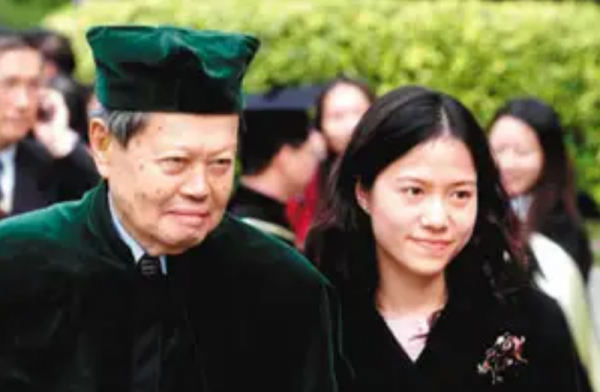 杨振宁与妻子翁帆结婚时间