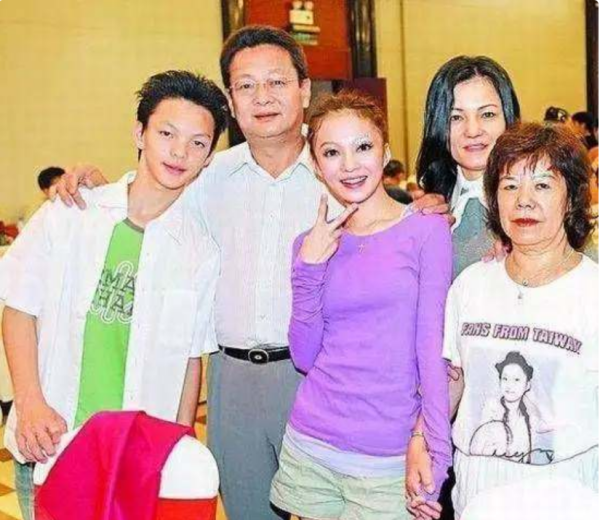 张韶涵的妈妈的故事