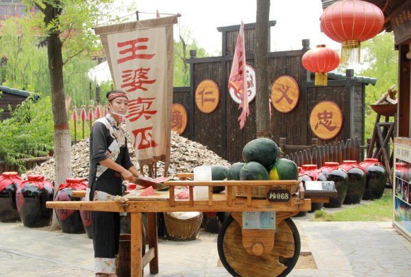 王婆卖瓜自卖自夸是什么意思