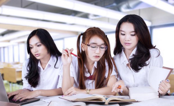 高一学生厌学怎么办如何开导孩子