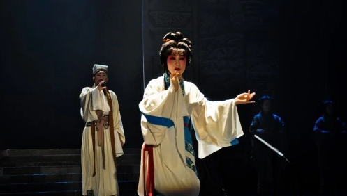 班昭资料简介及生平事迹