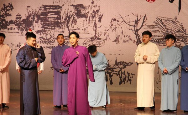 中国戏剧主要包括哪二类