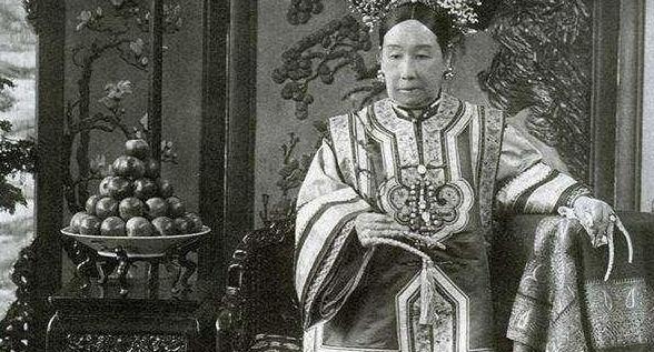 清朝慈禧和溥仪的关系