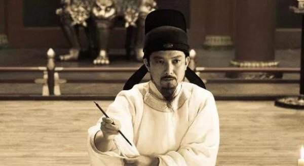 露华浓诗句李白是说的谁