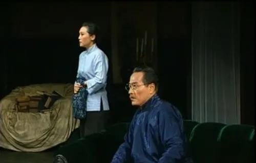 周朴园到底爱不爱鲁侍萍