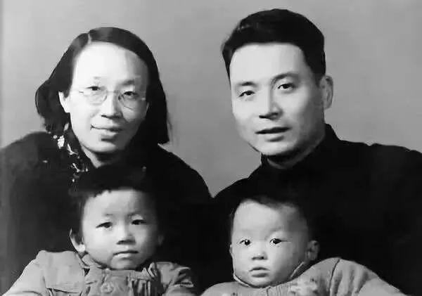 邓稼先的个人资料及事迹简介