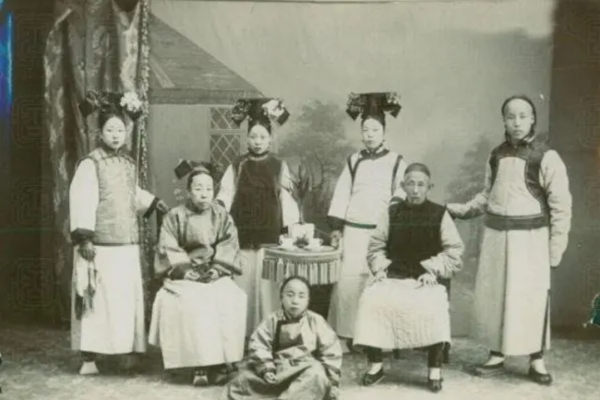 常说的三妻四妾是哪三妻哪四妾