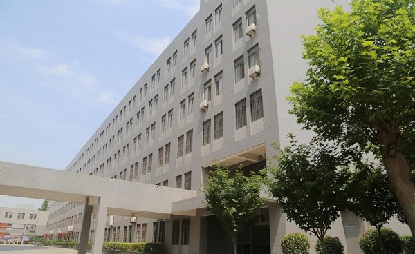 华清大学是哪所学校简称