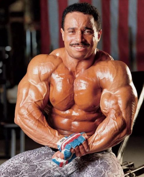 健美罗尼库尔曼现状