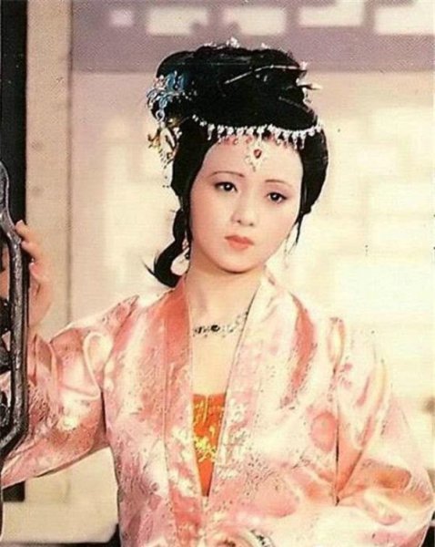 红楼梦里的秦可卿是什么身份