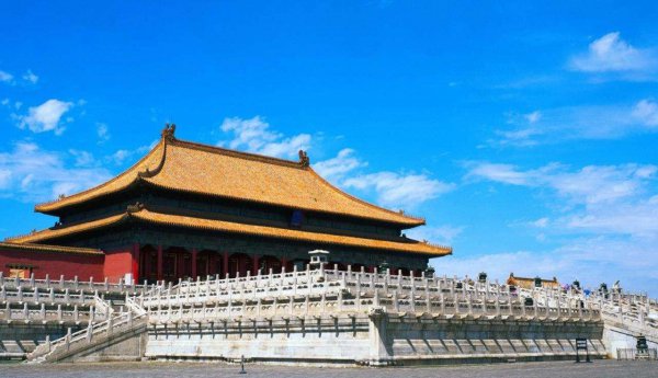 一代名相陈廷敬简介