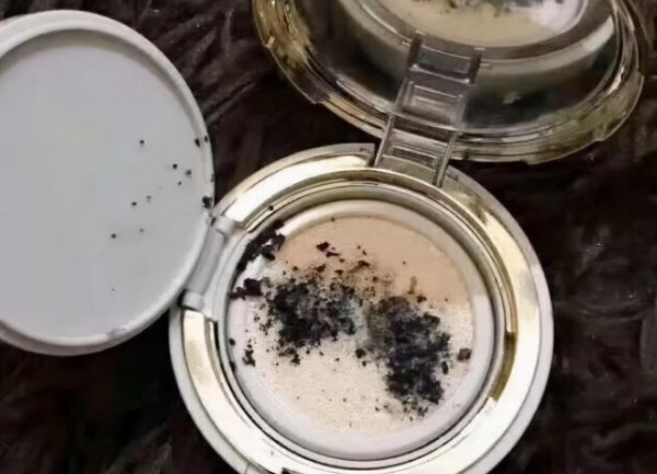 烟灰缸永远不要倒水寓意什么