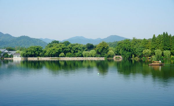 钱塘湖是不是西湖