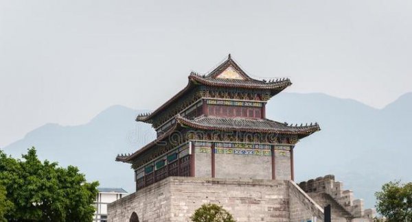 千里江陵什么意思