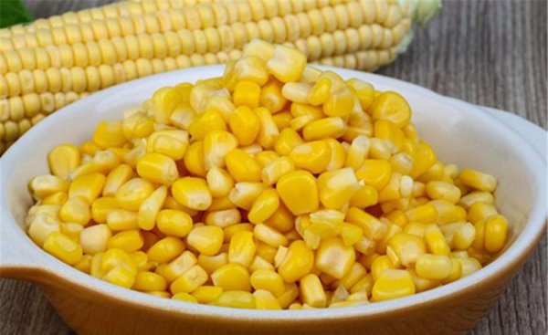夏天鲤鱼喜欢吃什么味型的饵料