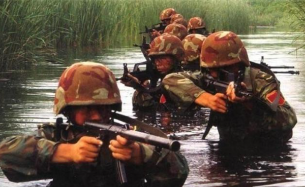 李克男保镖简介