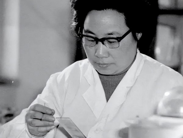 诺奖获得者屠呦呦成就