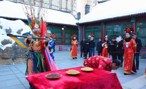 满族人的风俗和文化简单概要