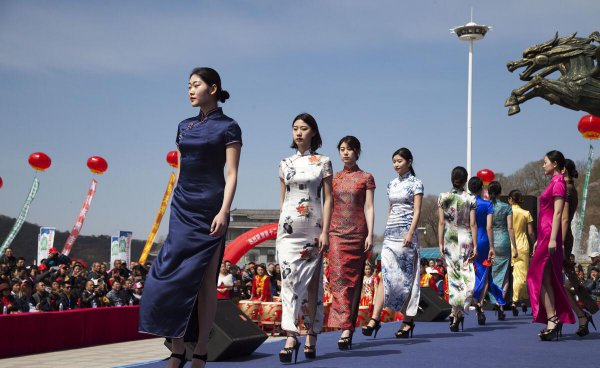 满族人的风俗和文化简单概要