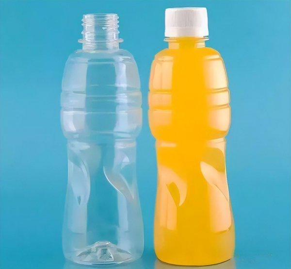 塑料水杯可以装开水吗